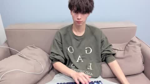 your_shy_guy online show from February 10, 7:29 pm