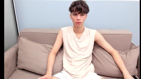 Snapshot of your_shy_guy chatting on October 6, 3:00 am your_shy_guy online show from October 6, 3:00 am