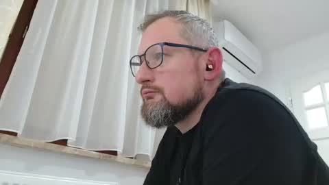 your_tipie online show from November 14, 8:54 pm