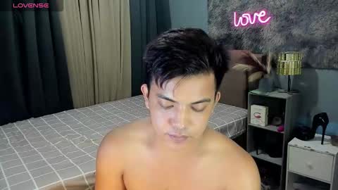 yourasian_bradley online show from February 6, 6:43 am