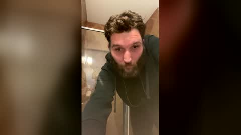 Hey Im Justin online show from December 18, 10:33 am