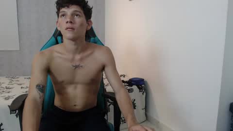 yovng_miaah online show from February 13, 3:39 am