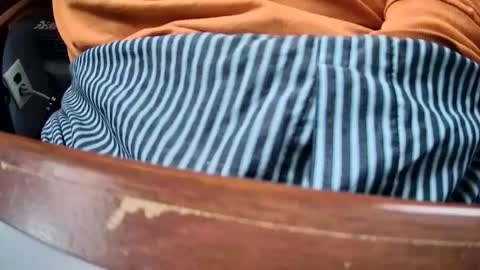 yuppers1234 online show from December 2, 6:00 pm