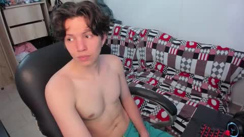 yurii_moody online show from December 14, 6:26 pm