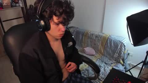 yurii_moody online show from October 24, 7:59 pm