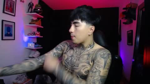 zac_muller1 online show from October 23, 6:39 am