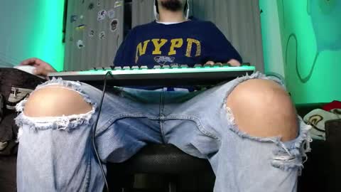 Snapshot of zac_watson chatting on February 11, 6:08 am Zac Freelance model online show from February 11, 6:08 am