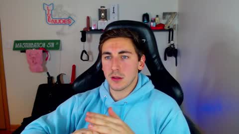 Zach Rhyder online show from December 27, 1:43 am