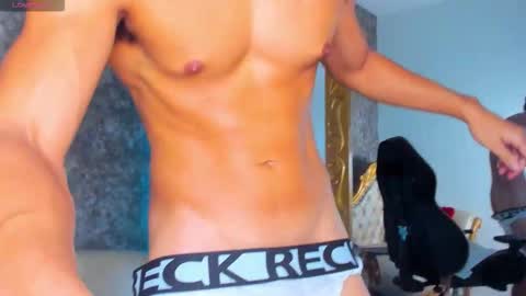 zack_deen online show from November 26, 7:50 pm