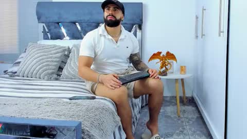 Richard online show from February 26, 3:13 pm