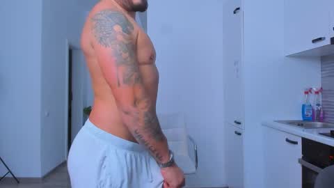 Zack online show from November 19, 1:05 am