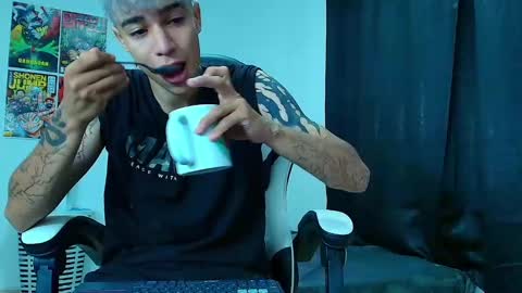 zack online show from March 8, 12:28 pm