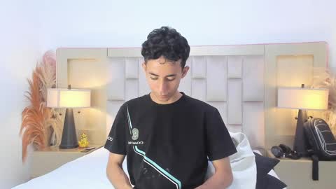 zahir_ashar online show from April 9, 6:19 am