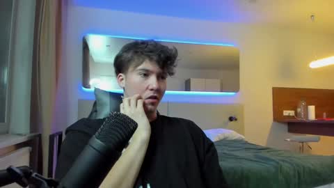 zander003 online show from January 5, 5:41 pm