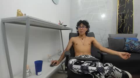     online show from November 13, 8:13 pm