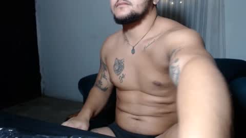 zues_gle25 online show from October 10, 6:40 am