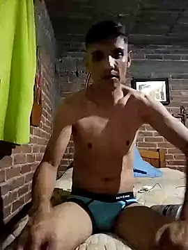 Snapshot of Alejandre21 chatting on March 20, 5:35 am Alejandre21 online show from March 20, 5:35 am