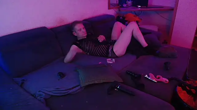 davidgntxxxxx online show from December 19, 9:01 pm