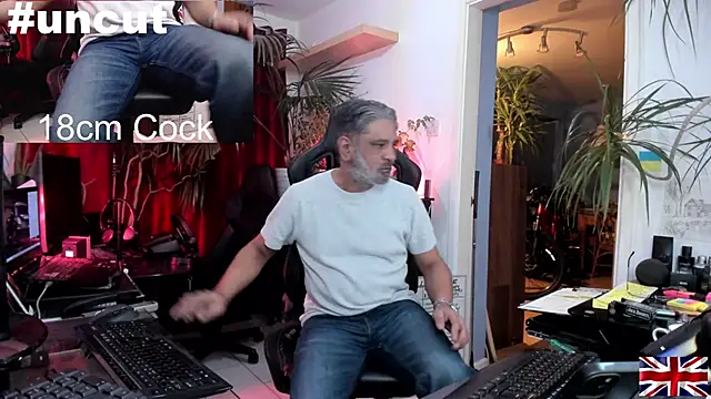 OnlineBossUK online show from December 26, 9:04 pm