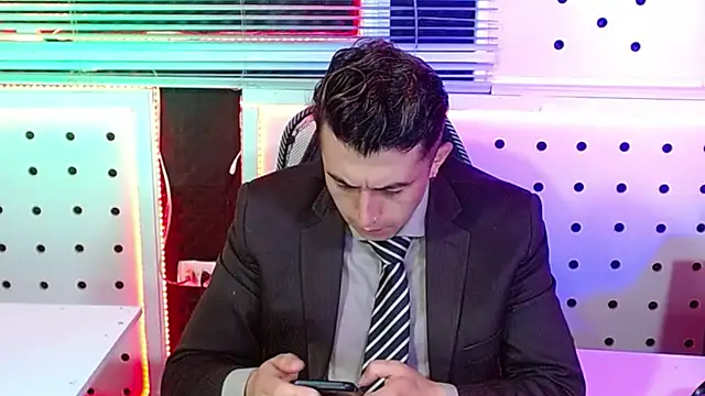 Darko0717 online show from November 17, 1:47 pm