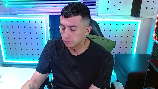 Darko0717 online show from February 22, 10:22 pm