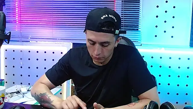 Darko0717 online show from March 10, 12:16 am