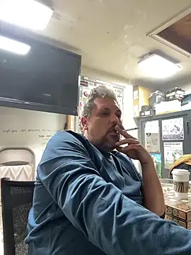 tank32s online show from March 22, 7:57 am