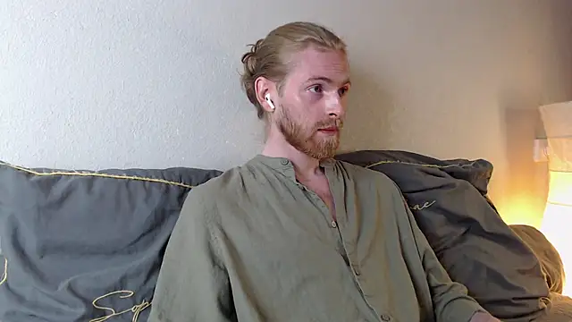 Snapshot of Damien_Bi chatting on September 21, 9:37 pm Damien Bi online show from September 21, 9:37 pm