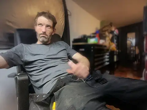 leanjamesdean online show from February 11, 6:51 am