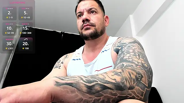 musclemonster31 online show from November 16, 9:33 am