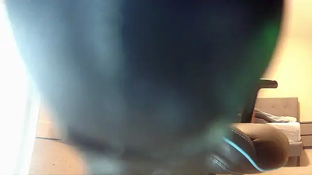 Snapshot of capjacksparrow3 chatting on January 5, 4:25 am capjacksparrow3 online show from January 5, 4:25 am