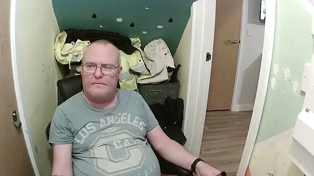 FriendlyDave online show from February 7, 7:49 pm