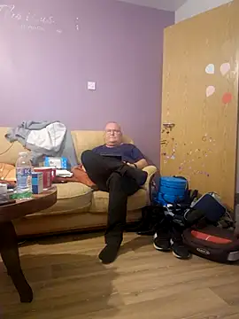 FriendlyDave online show from December 5, 10:56 pm