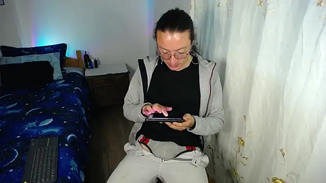 monkeywillwhite online show from February 13, 3:46 am