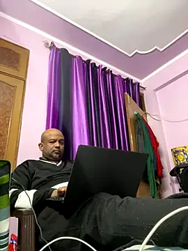 Dick 6inches online show from November 29, 1:02 pm