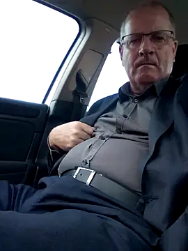 stiffandlubedxh online show from January 6, 8:50 pm