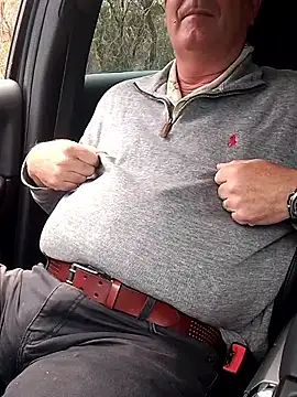 stiffandlubedxh online show from November 28, 2:26 am