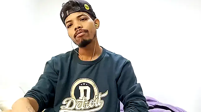 danidiazto2023 online show from March 16, 9:58 pm