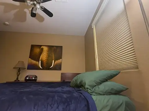 Bwcjoshbanks online show from October 19, 10:02 pm