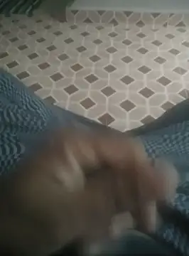 Snapshot of deshifuckers chatting on February 3, 2:03 am deshifuckers online show from February 3, 2:03 am