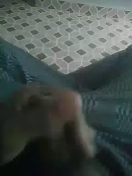 Snapshot of deshifuckers chatting on January 10, 2:04 am deshifuckers online show from January 10, 2:04 am