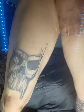 Snapshot of deepstroker42071 chatting on February 5, 3:13 am deepstroker42071 online show from February 5, 3:13 am