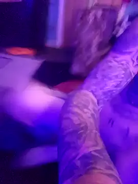 Snapshot of deepstroker42071 chatting on December 29, 1:45 am deepstroker42071 online show from December 29, 1:45 am