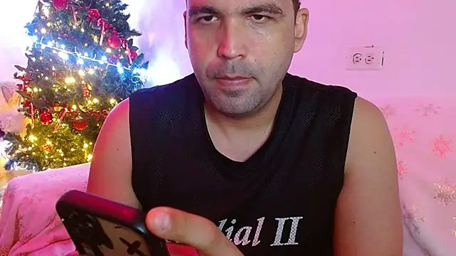 geeklatin88 online show from December 17, 6:31 am