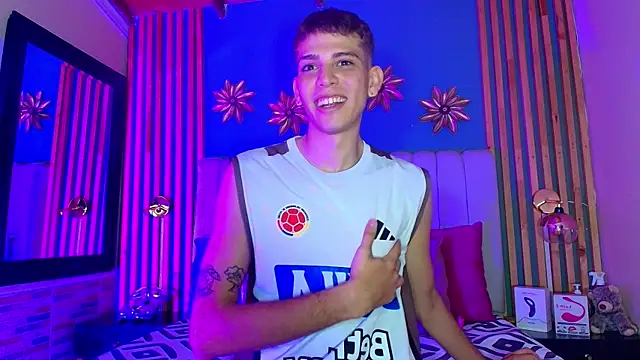 Snapshot of Jasson_smit chatting on January 28, 12:43 pm Jasson smit online show from January 28, 12:43 pm