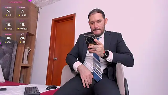 jeanpiere  online show from April 13, 2:12 am