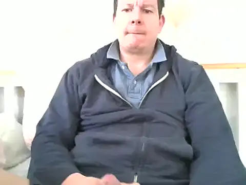 Snapshot of calibersmith chatting on March 18, 7:44 am calibersmith online show from March 18, 7:44 am