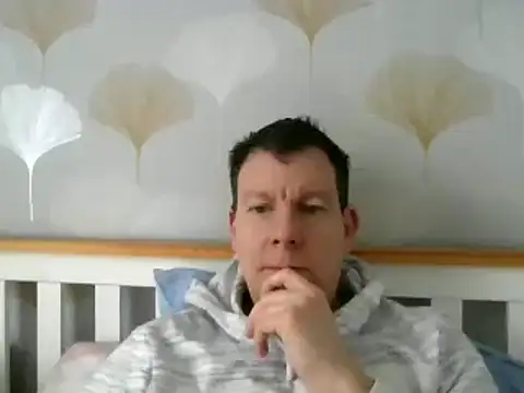 Snapshot of calibersmith chatting on February 27, 9:43 am calibersmith online show from February 27, 9:43 am