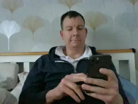 Snapshot of calibersmith chatting on December 25, 3:17 pm calibersmith online show from December 25, 3:17 pm