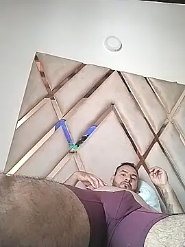 reylucas202 online show from March 2, 5:41 pm